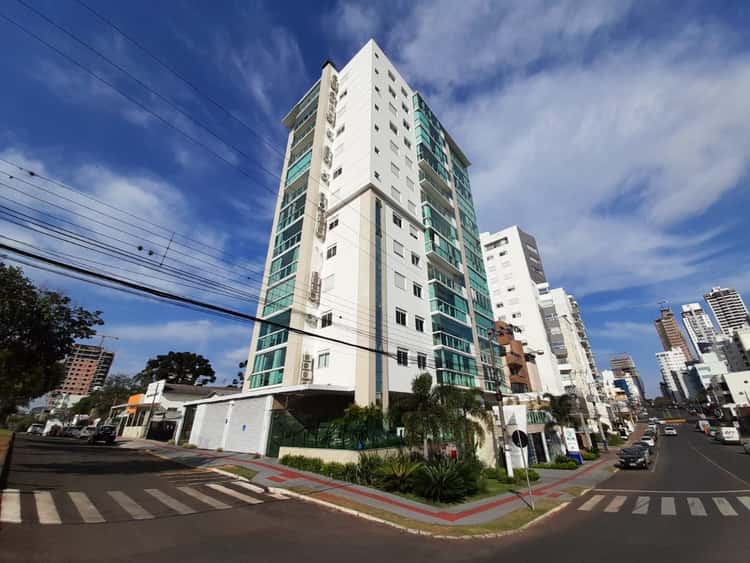 Apartamento à venda com 3 dormitórios, 1 banheiro, 2 vagas de garagens e 120m² de área privativa no bairro Maria Goretti