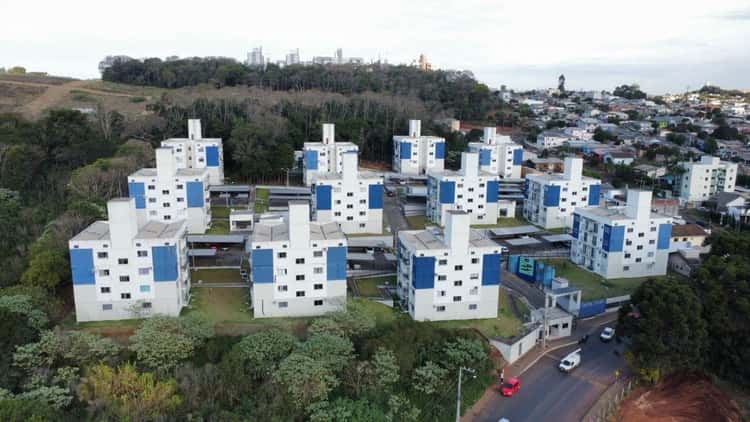 Apartamento para alugar com 2 dormitórios, 1 vaga de garagem e 66m² de área privativa no bairro Vila Real