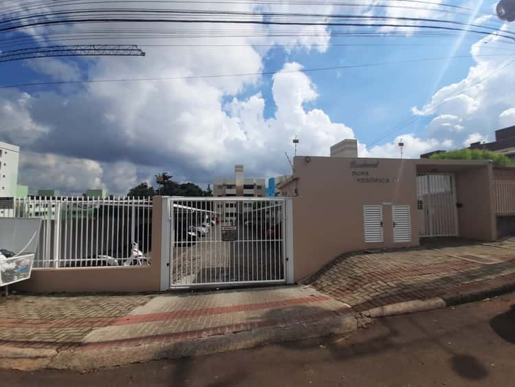 Apartamento à venda com 2 dormitórios, 1 banheiro, 1 vaga de garagem e 68m² de área privativa no bairro Santo Antônio