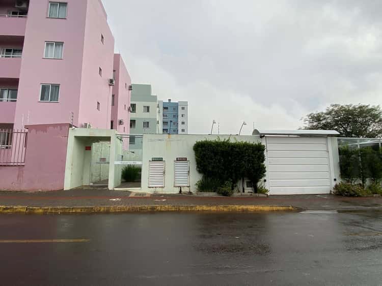 Apartamento à venda com 2 dormitórios, 1 banheiro, 1 vaga de garagem e 50m² de área privativa no bairro Santo Antônio