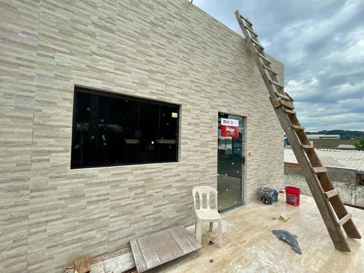 Casa para alugar com 2 dormitórios, 1 vaga de garagem e 90m² de área privativa no bairro Engenho Braun